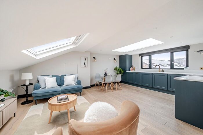 1 Bedroom Flat For Sale In Chaldon Road, Fulham, London, SW6