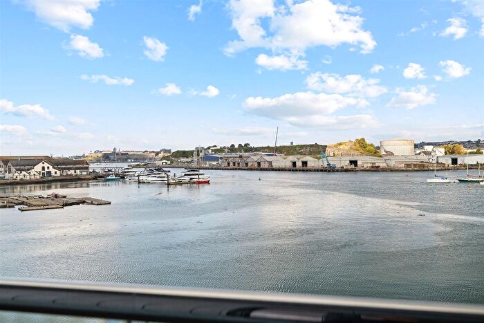 4 Bedroom Town House To Rent In Baylys Road, Plymouth, PL9