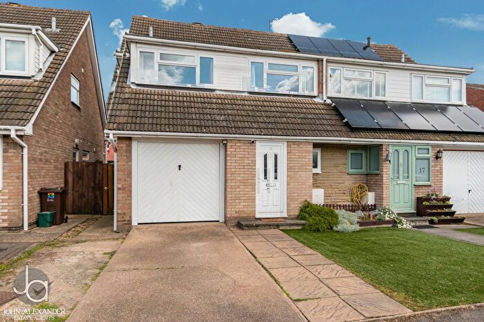 4 Bedroom Semi-detached House For Sale In Holm Oak, The Willows, Colchester, CO2