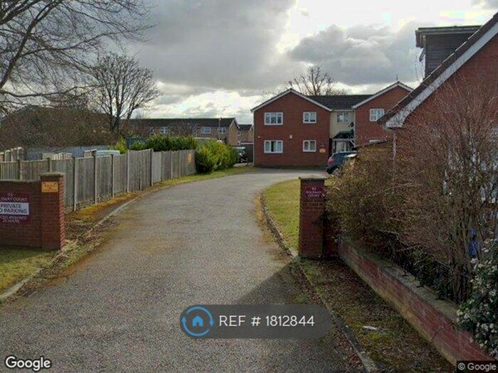 2 Bedroom Flat To Rent In Smithy Green, Formby, L37