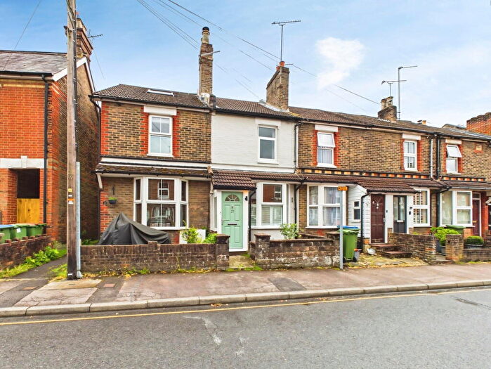 2 Bedroom Terraced House For Sale In Gladstone Road, Horsham, RH12