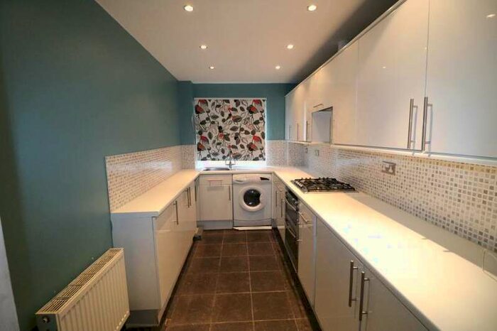 2 Bedroom Flat To Rent In Addison Road, Enfield, EN3