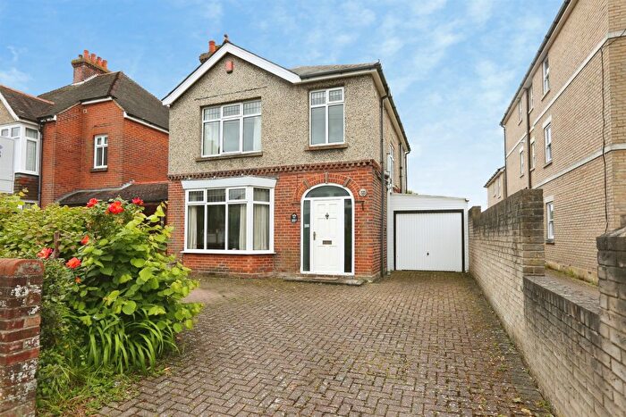 3 Bedroom Detached House For Sale In Bury Road, Gosport, PO12