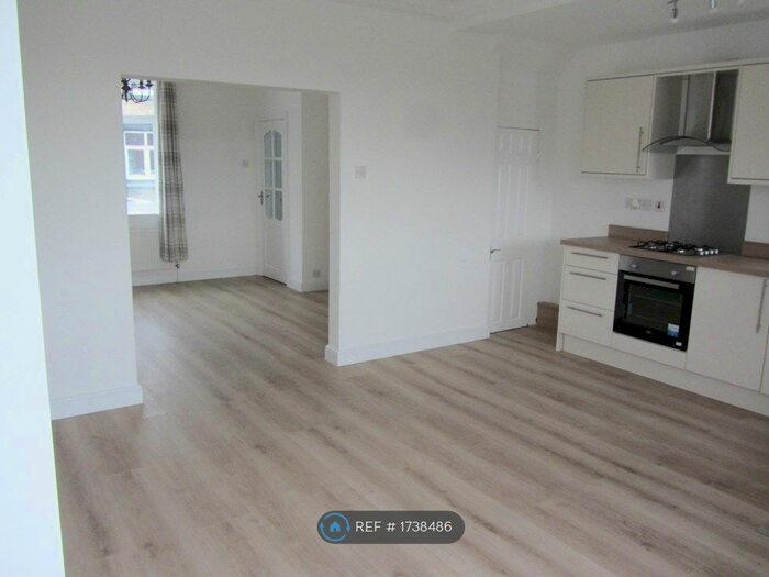 2 Bedroom Terraced House To Rent In Barnsley, Barnsley, S75