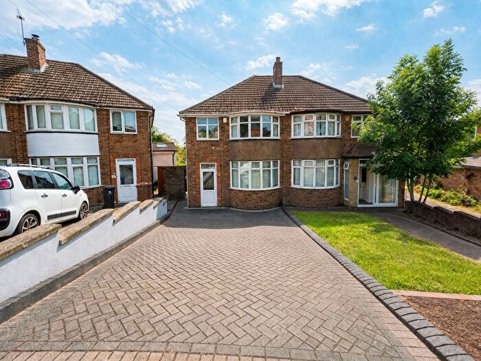 3 Bedroom Semi-Detached House For Sale In Eden Road, Solihull, B92