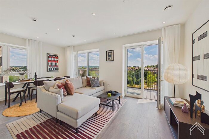 2 Bedroom Flat To Rent In Aviator Drive, Brent Cross, London, NW2
