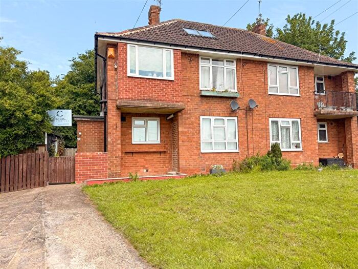 1 Bedroom Flat To Rent In Queenshill Garth, Moortown, Leeds, West Yorkshire., LS17