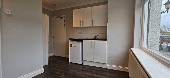 Studio To Rent In Oakleigh Road, Uxbridge, UB10