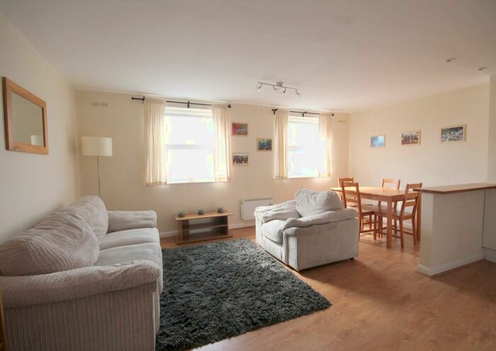 2 Bedroom Flat To Rent In Gilden Crescent, Chalk Farm, NW5