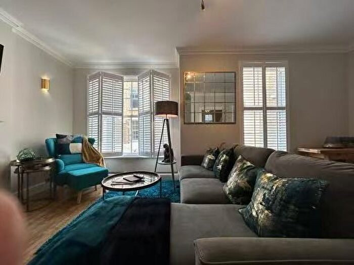 3 Bedroom Town House To Rent In Balvaird Place, London, SW1V