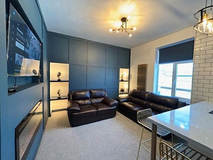 5 Bedroom House To Rent In Morrill Street, Hull, HU9