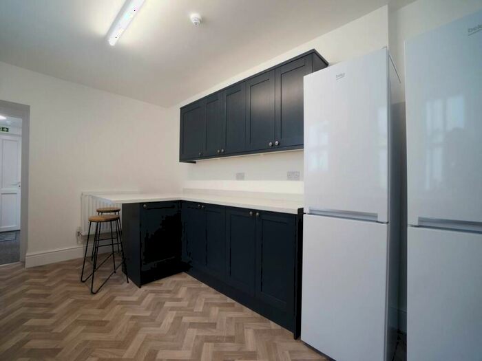 7 Bedroom House To Rent In Holyhead Road, Bangor, LL57