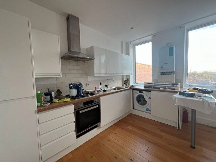 2 Bedroom Flat To Rent In High Road, Ilford, IG1