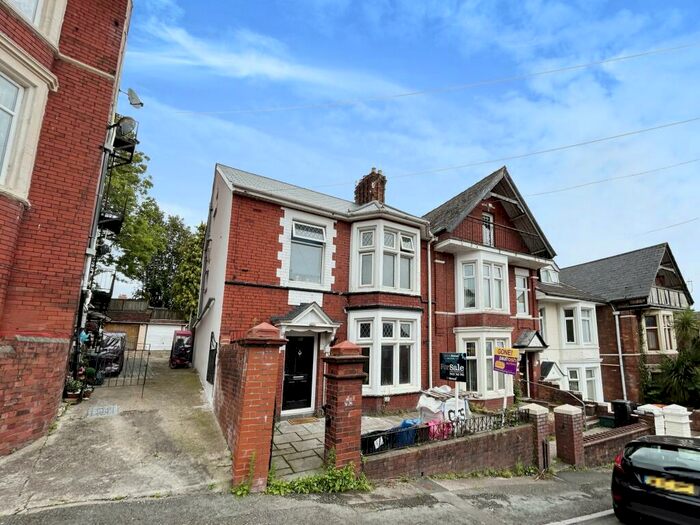 1 Bedroom Flat To Rent In St. Johns Road, Newport, NP19