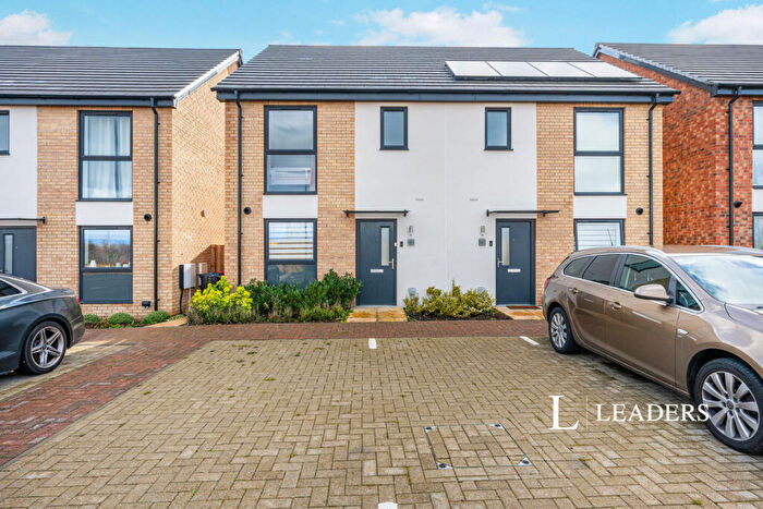 3 Bedroom Semi Detached House To Rent In Victoria Drive, Glebe Farm, Milton Keynes, MK17