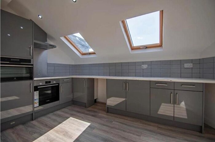 3 Bedroom Flat To Rent In Raincliffe Street, Leeds, LS9