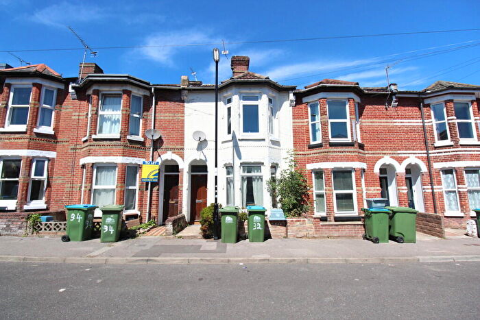 3 Bedroom Semi Detached House To Rent In Livingstone Road, Southampton, SO14