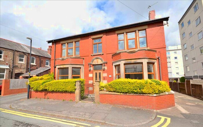 2 Bedroom Flat To Rent In The Crescent, Chorley, PR7
