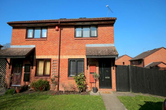 2 Bedroom Semi-Detached House To Rent In Broad Hinton, Twyford, Reading, Berkshire, RG10