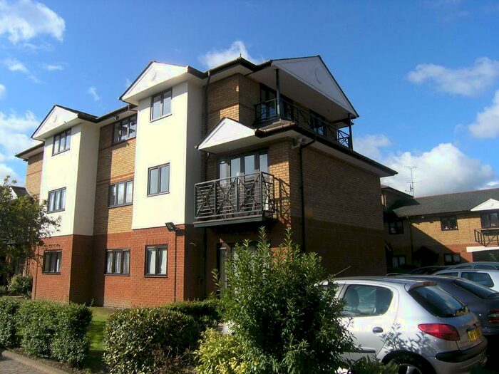 1 Bedroom Apartment To Rent In Shaftesbury Court, Ludlow Road, Maidenhead, SL6