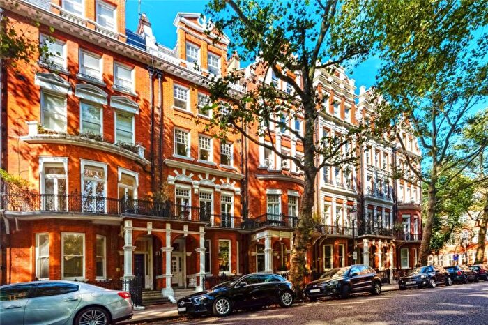 2 Bedroom Flat To Rent In Bramham Gardens, London, SW5