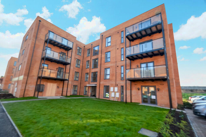 2 Bedroom Flat To Rent In Heriot Road, RM13