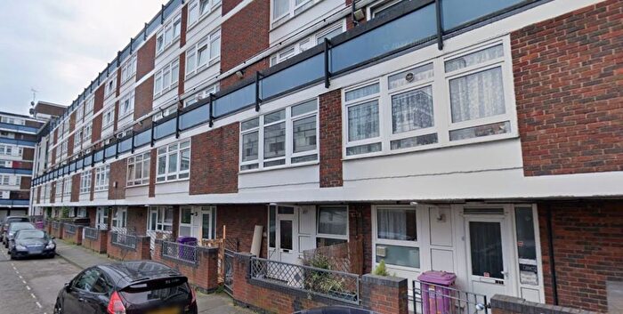 3 Bedroom Flat For Sale In Flat, Pinnace House, Manchester Road, London, E14