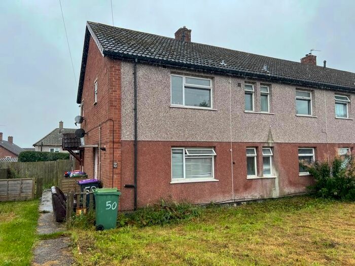 3 Bedroom Flat To Rent In Johnston Road, Dawley, Telford, TF4