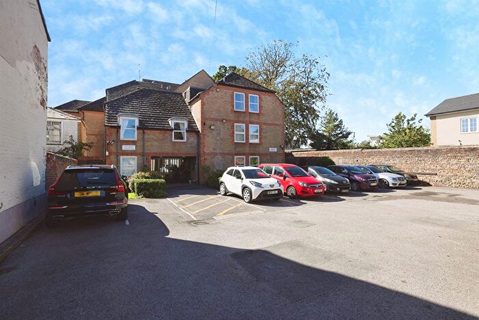1 Bedroom Flat For Sale In Wilton Road, Salisbury, SP2