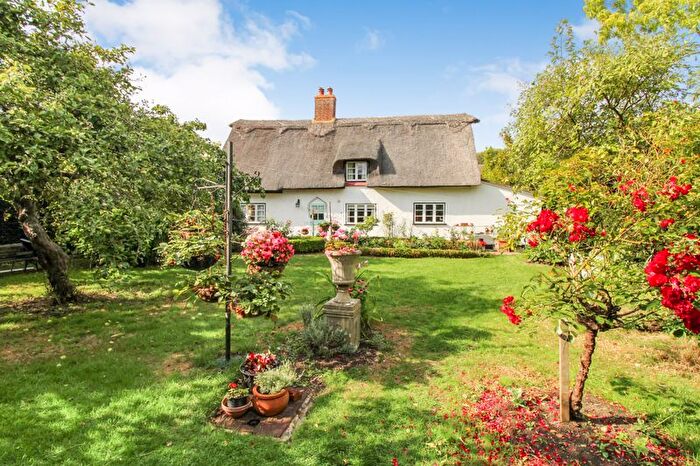 3 Bedroom Cottage For Sale In Blunham Road, Moggerhanger, MK44