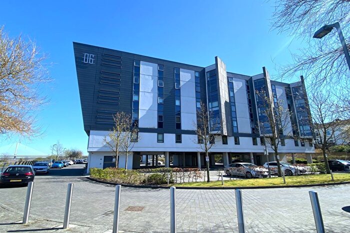 1 Bedroom Flat To Rent In Lock, The Decks, Runcorn, WA7