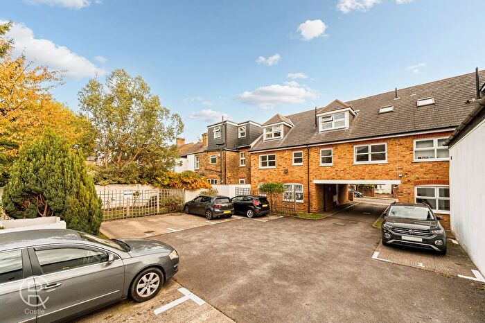 2 Bedroom Flat For Sale In Osterley Park View Road, Hanwell, London, W7