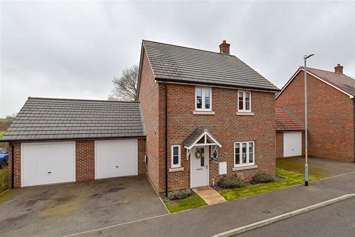 4 Bedroom Detached House For Sale In Blengate Close, Canterbury, Kent, CT2