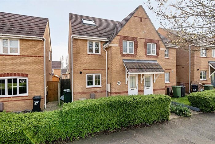 4 Bedroom Semi Detached House For Sale In Jubilee Avenue, Portchester Borders, PO6