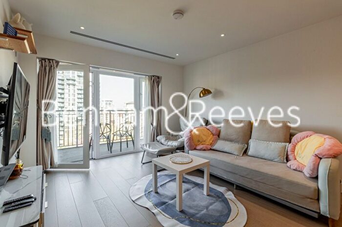 3 Bedroom Flat To Rent In Beaufort Park, Beaufort Square, NW9