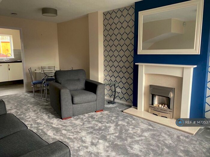 2 Bedroom Terraced House To Rent In Wood Grove, Leeds, LS12