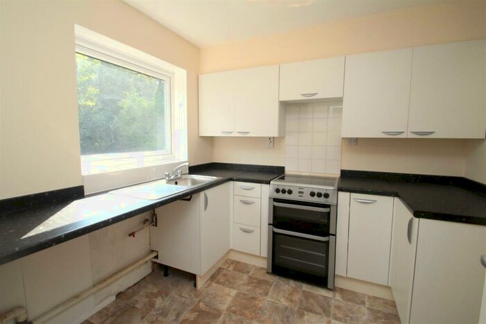 2 Bedroom Flat To Rent In Elstree Road, Hemel Hempstead, HP2