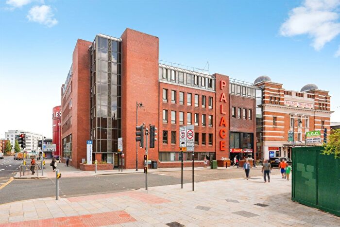 1 Bedroom Studio For Sale In Clarendon Road, Watford, WD17