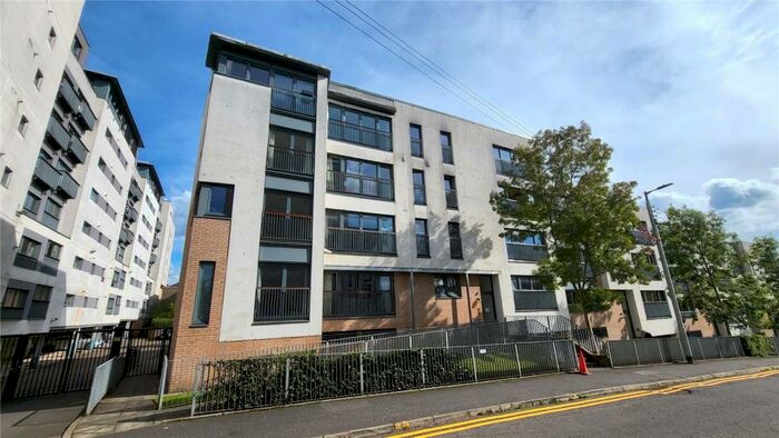 2 Bedroom Flat To Rent In Great Dovehill, Glasgow, G1