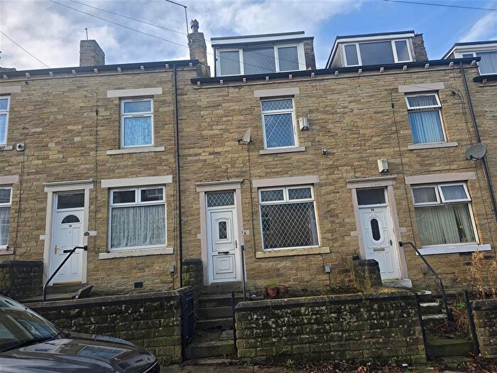 3 Bedroom Terraced House For Sale In Ramsey Street, Bradford, BD5