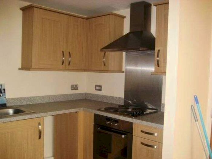 2 Bedroom Property To Rent In Birkby Close, Hamilton Hamilton, Leicester, LE5