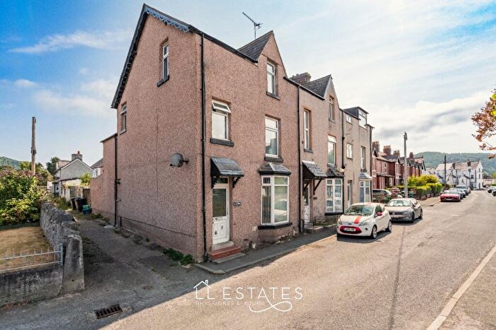 6 Bedroom End Of Terrace House For Sale In Cynffig, Groes Lwyd, Abergele, Conwy, LL22
