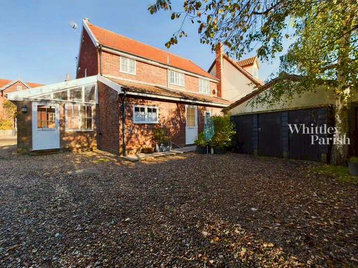 2 Bedroom Flat To Rent In Market Court Flat, Kenninghall, NR16