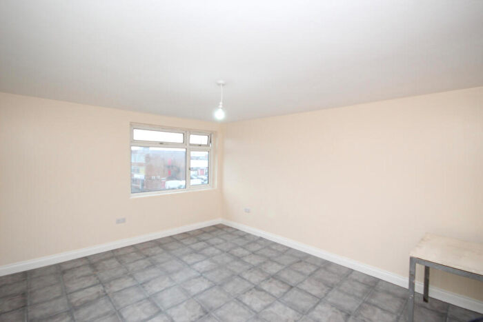 2 Bedroom Flat To Rent In Greens Court, Wembley, Middlesex, HA9