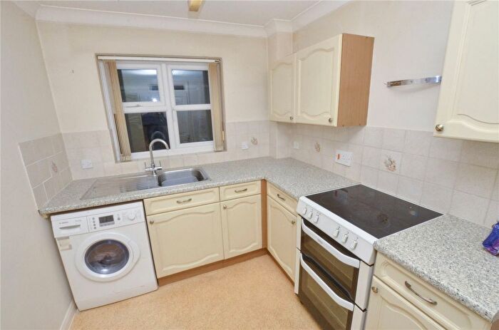 1 Bedroom Flat For Sale In Moorside Road, West Moors, Ferndown, BH22