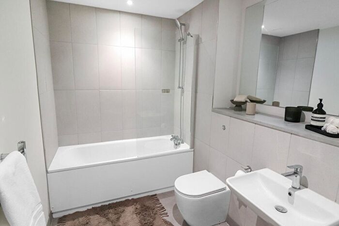 2 Bedroom Apartment To Rent In Rockingham Street, Sheffield, S1
