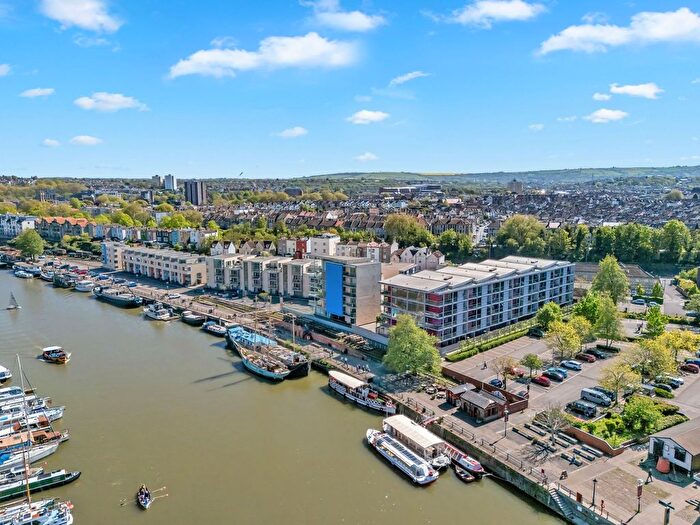 2 Bedroom Flat For Sale In Caledonian Road, Bristol, BS1