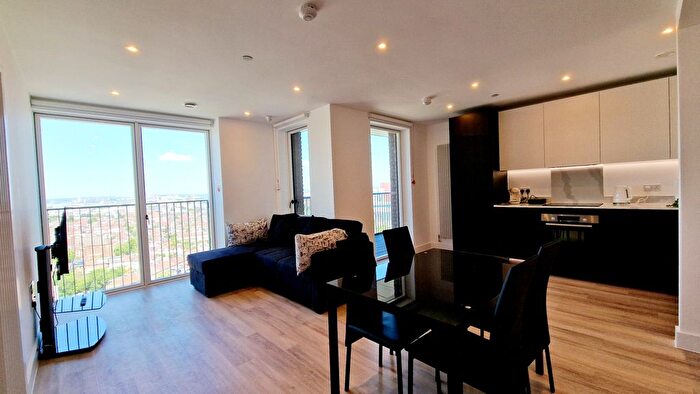 1 Bedroom Flat To Rent In Heartwood Boulevard, Acton, W3