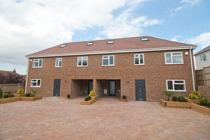 4 Bedroom Semi Detached House To Rent In The Droveway, St. Margarets Bay, Dover, Kent, CT15