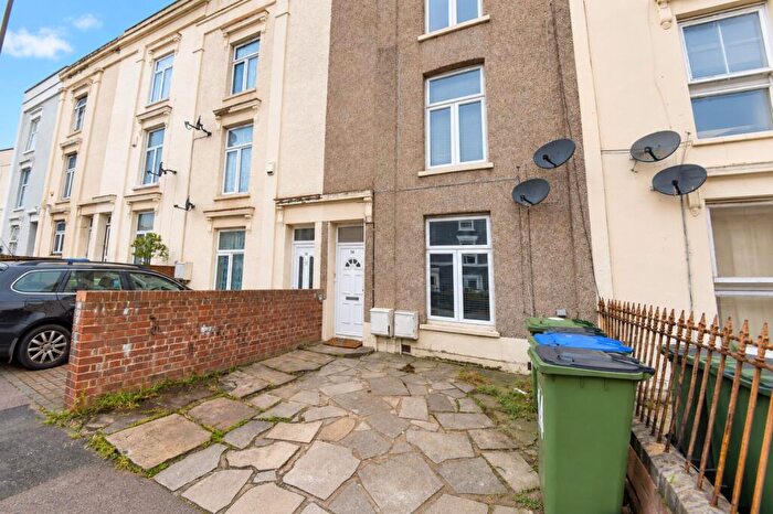 1 Bedroom Apartment For Sale In Crescent Road, Woolwich, SE18